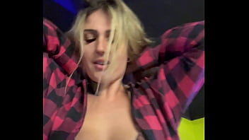 porn я не могу в это поверить меня чуть не выгнали из зала изза одежды они очень возбудились увидев как подпрыгивает porn