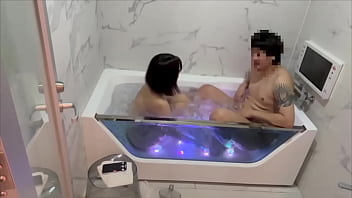 porn студентка колледжа у которой есть парень но она изменяет ему принимая ванну с другоммужчиной в отеле для свиданий porn