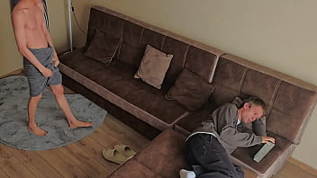 porn парень вышел из душа со стояком подошел ко мне и трахнул меня в рот после чего трахнул меня porn