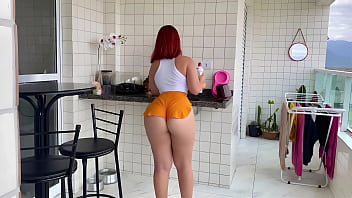 porn я наняла эту служанку чтобы она помогала мне по дому я сходила с ума от похоти у нее прекрасная задница porn