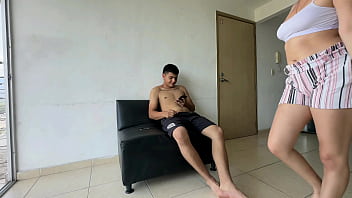 porn моя большезадая латиноамериканская сводная сестра говорит мне что у нее есть ко мне чувства поэтому я решаю porn