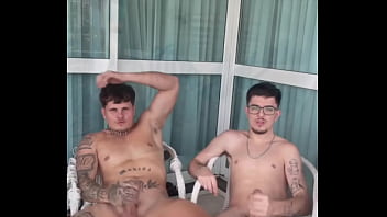 porn я убедил своего натурального парня из спортзала вступить со мной в братство у меня во рту появилось молоко porn