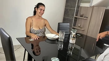 porn моя мачеха приглашает меня на обед чтобы съесть мой член со всеми шарами porn